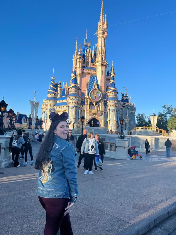 【注目コラボ】Cakeworthy x Disney Princess男女兼用ジージャン 90's Princess Denim Jacket - Cakeworthy
