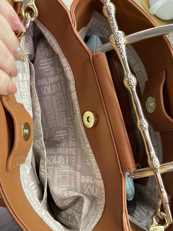  BoxLunch Loungefly Harry Potter Cognac Wand Bolso exclusivo,  Multi : Ropa, Zapatos y Joyería