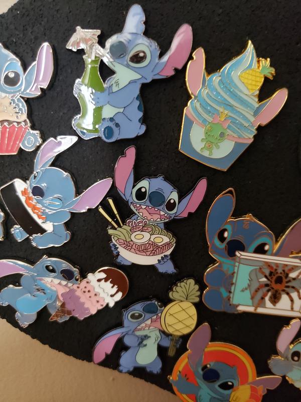 LF: Pins (Lilo And Stitch), Pineapple Stitch (RNBW) (Entertainment Earth)  Exclusive 