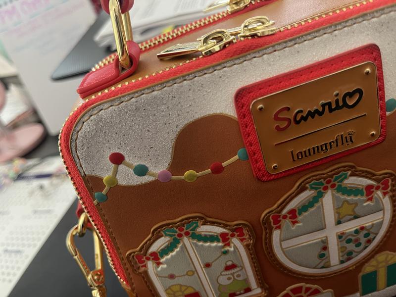 Loungefly Sanrio Hello Kitty & Friends Gingerbread House  display picture 1
