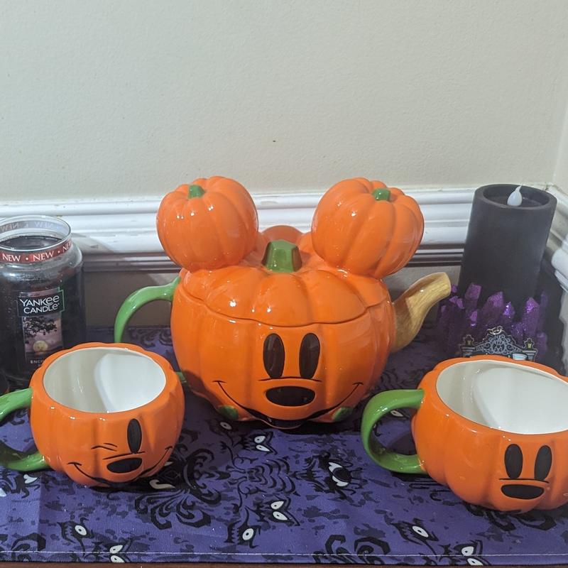 Hot Topic Disney Mickey Mouse Pumpkin Tea Pot and Cups Set Hot