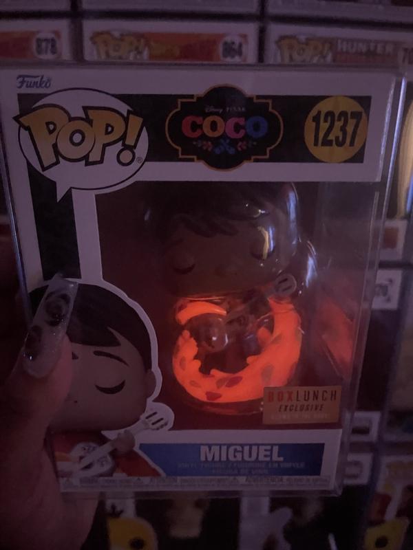 Funko Pop! Disney Pixar Coco Miguel (with Guitar) Glow-in-the-Dark Vinyl  Figure - BoxLunch Exclusive