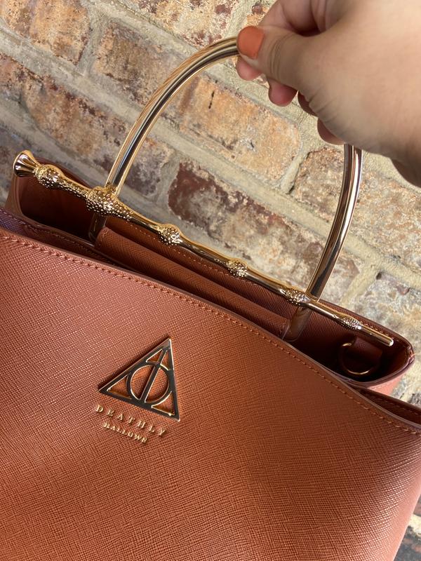  BoxLunch Loungefly Harry Potter Cognac Wand Bolso exclusivo,  Multi : Ropa, Zapatos y Joyería