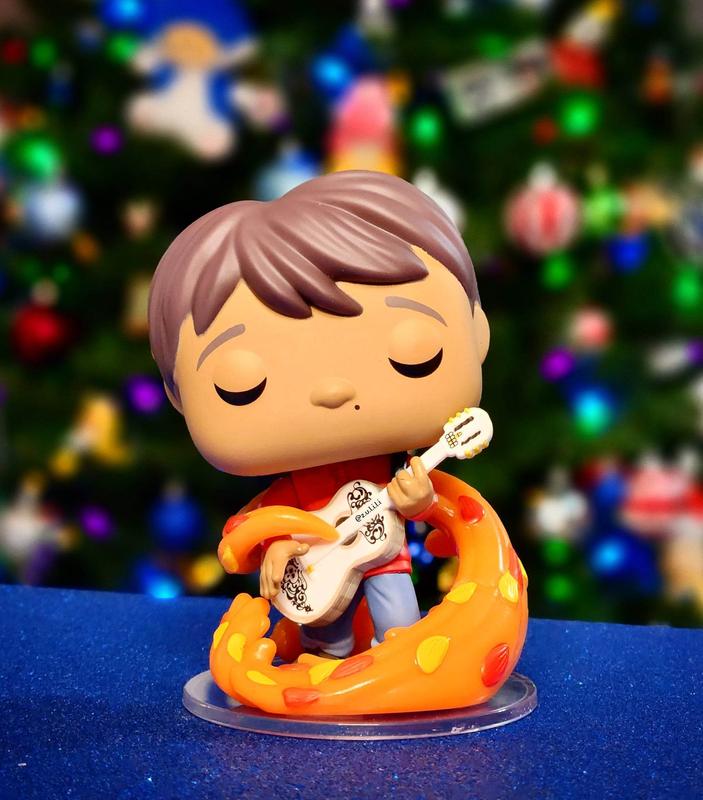 Funko Pop! Miguel with Guitar Glow in The Dark Exclusive, Coco