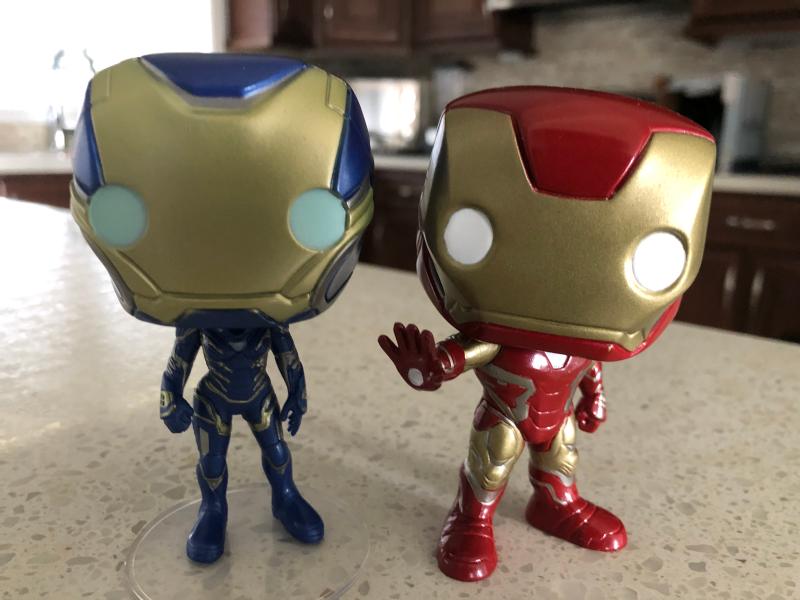 Funko pop cheap iron man boxlunch