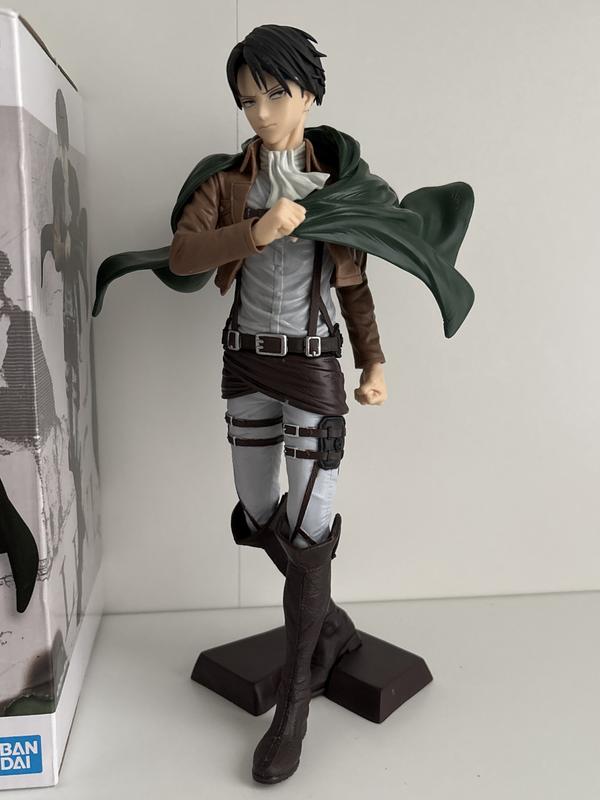 Bandai Namco Attack on Titan Grandista Levi Figure | BoxLunch