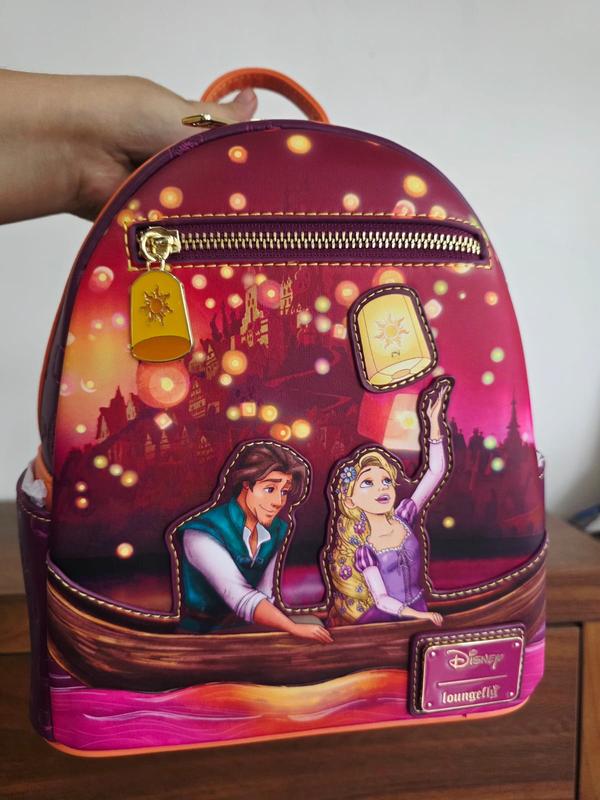 Loungefly Disney Tangled Rapunzel & Flynn Boat Scene Glow-in  display picture 3