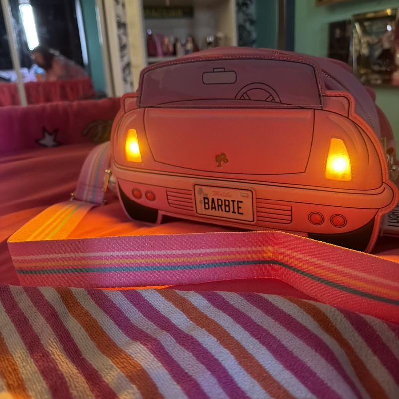 Loungefly Barbie Corvette Light-Up Figural Crossbody Bag  display picture 2