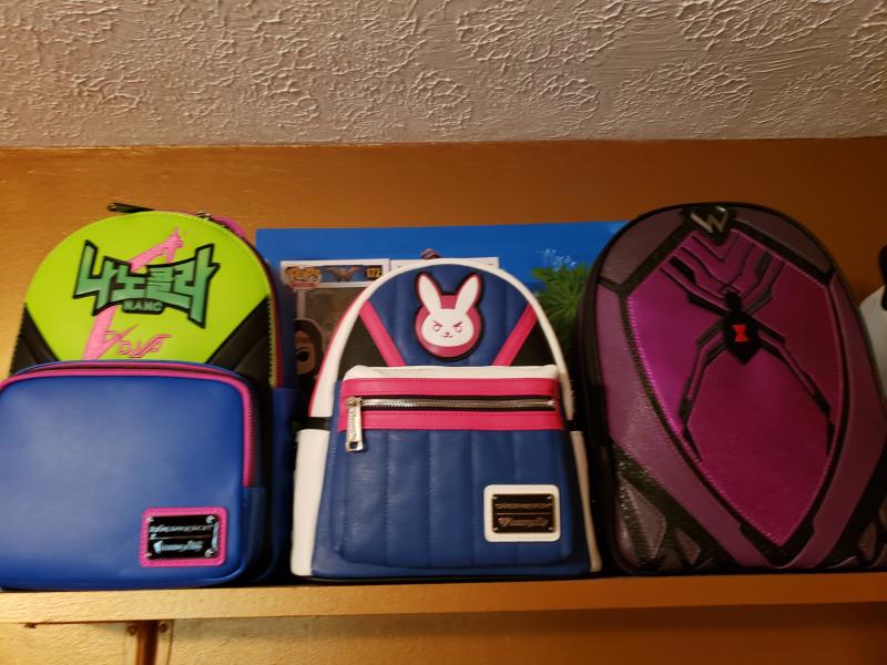 Funko Pop Hunters - SDCC 2019 Reveals: Loungefly DVa bag (Box