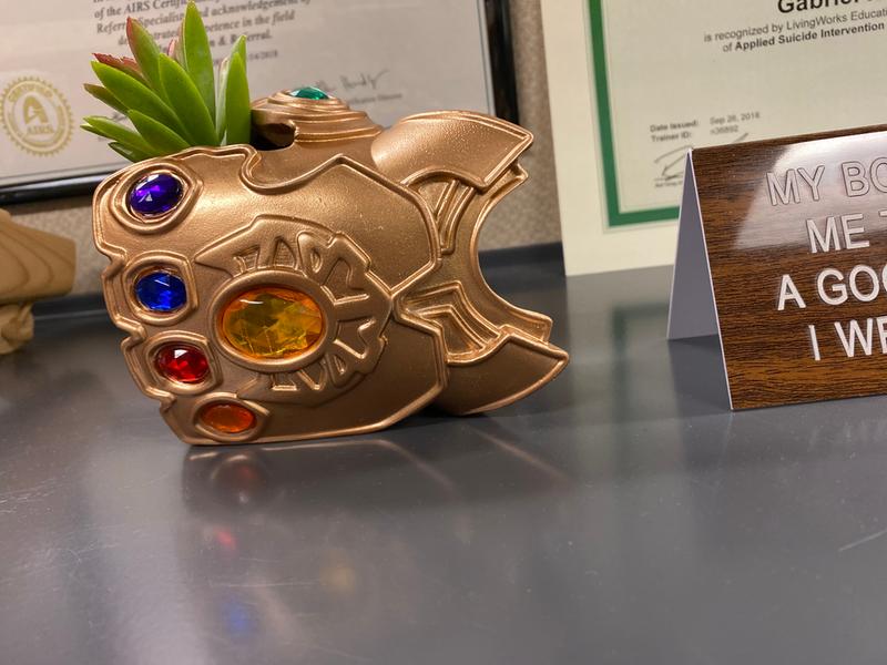 Details about   Marvel Avengers Infinity Gauntlet Themed Planter Desk Organizer Brand New in Box 
