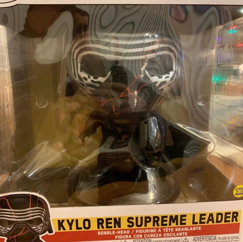 Funko Pop! Star Wars: The Rise of Skywalker Kylo Ren Supreme