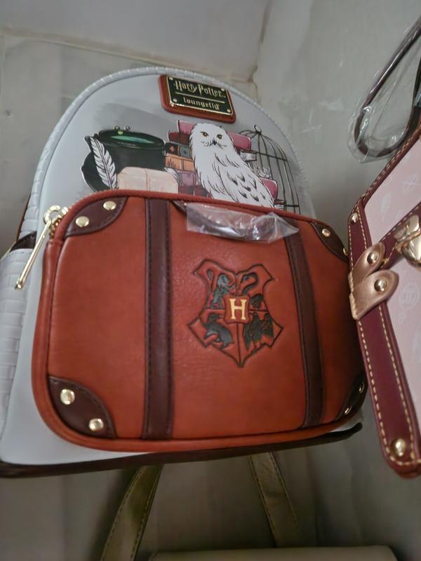 Loungefly Harry Potter Hedwig Suitcase Mini Backpack  display picture 3