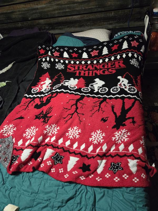 Stranger Things Holiday Sweater Knit Throw — BoxLunch Exclusive