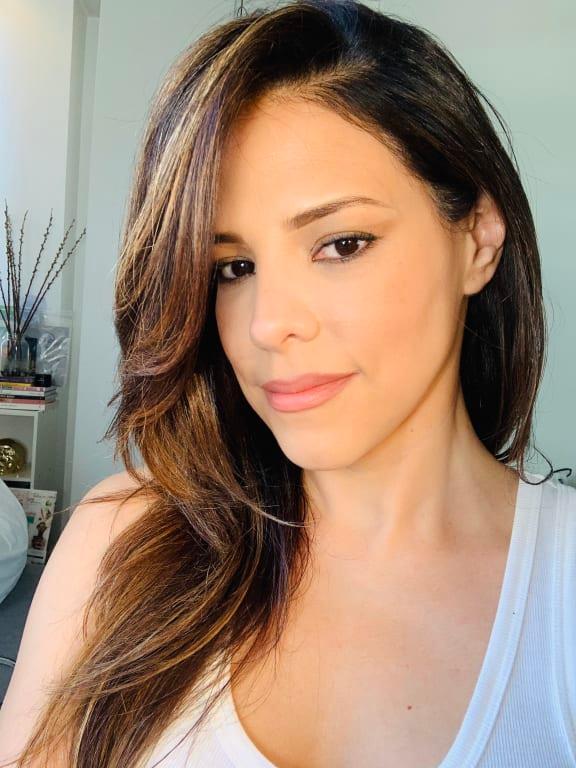 Customer photo for "The best corrector to cover dark under eyes"