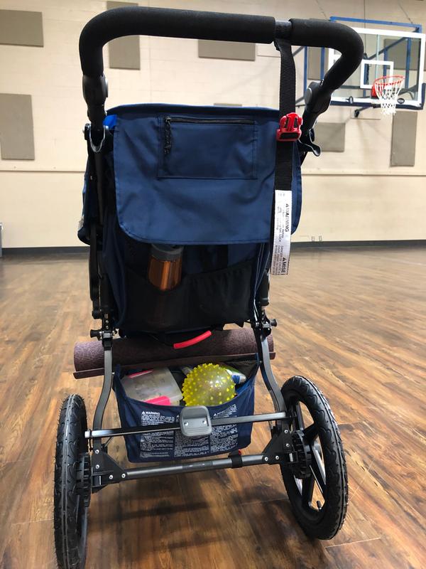 See zippered pocket near top and mesh pockets on the back. Great storage!!