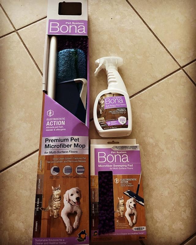 Bona Reusable Microfiber Mop Pad, Machine Washable, Electrostatic Action,  Pet Hair and Dander Removal in the Mop Pads department at