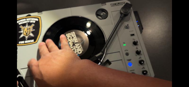 There was no delay in latency and sound while I was scratching my record. Crystal clear sound.