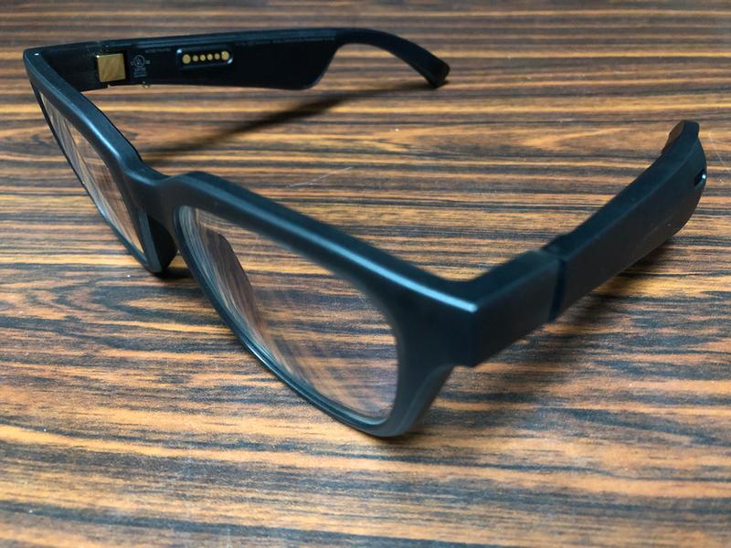 Customer photo for "Wonderful voice, comfortable to wear!"
