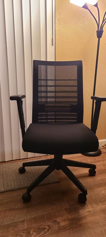 Long back, arm rests go up pretty high