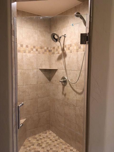 New shower with Dreamline door