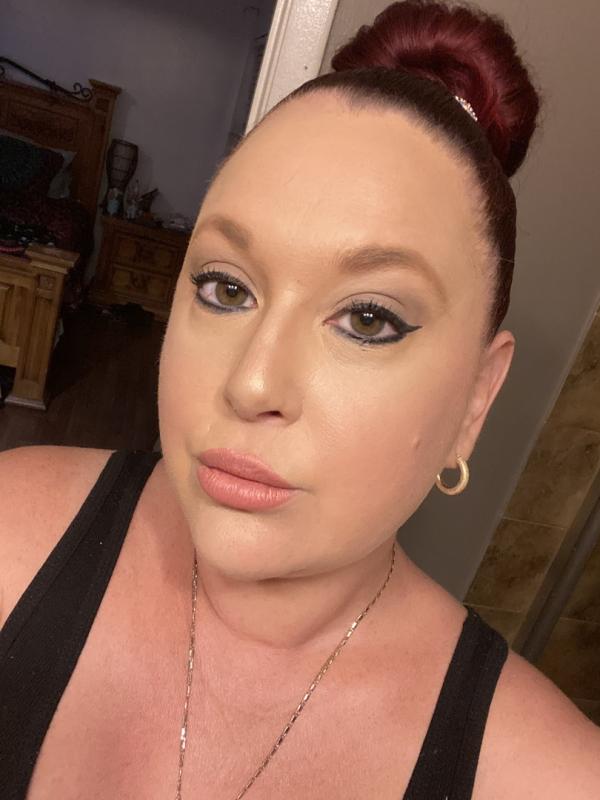 Customer photo for "Love this mascara and the"