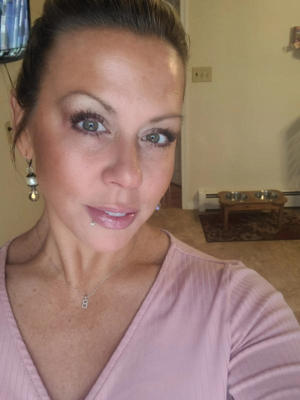 Customer photo for "Love the subtle color of"