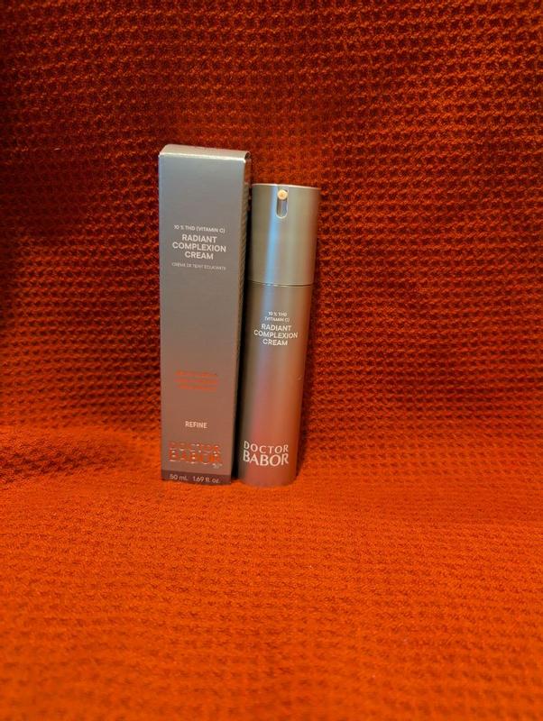 Customer carousel item 3.