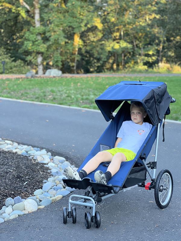 Large stroller outlet for older child