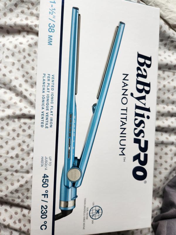 BaBylissPRO Nano Titanium 1½ Vented Ionic Flat Iron