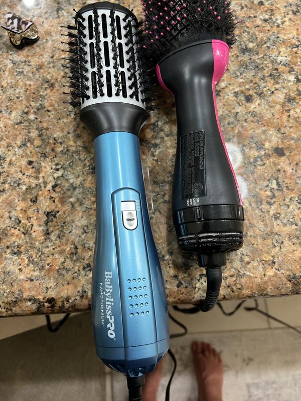 BaByliss Pro - Brosse à air chaud compacte Nano Titanium 