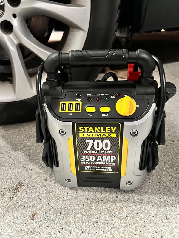 Vector Manufacturing 800 Peak Amps Jump Starter J7CV | AutoZone