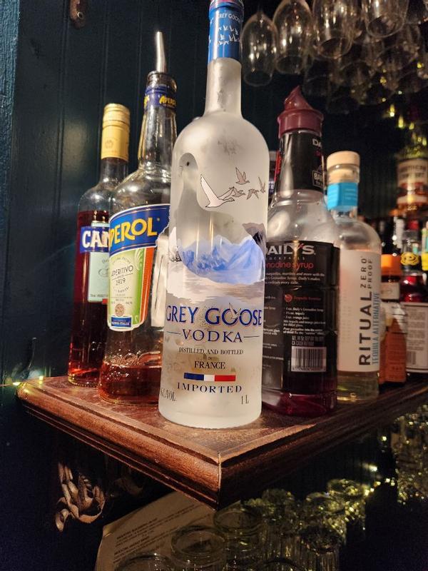 | GREY GOOSE® GOOSE GREY Vodka