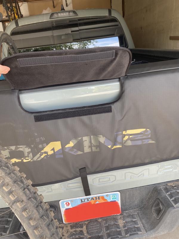 Dakine tailgate pad deals tacoma