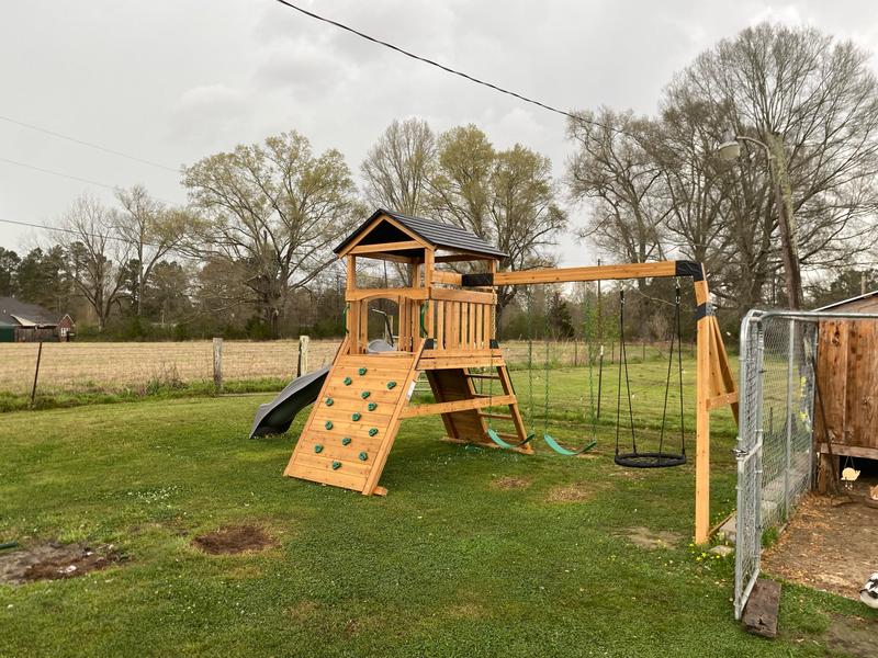Endeavor II Swing Set With Green Wave Slide