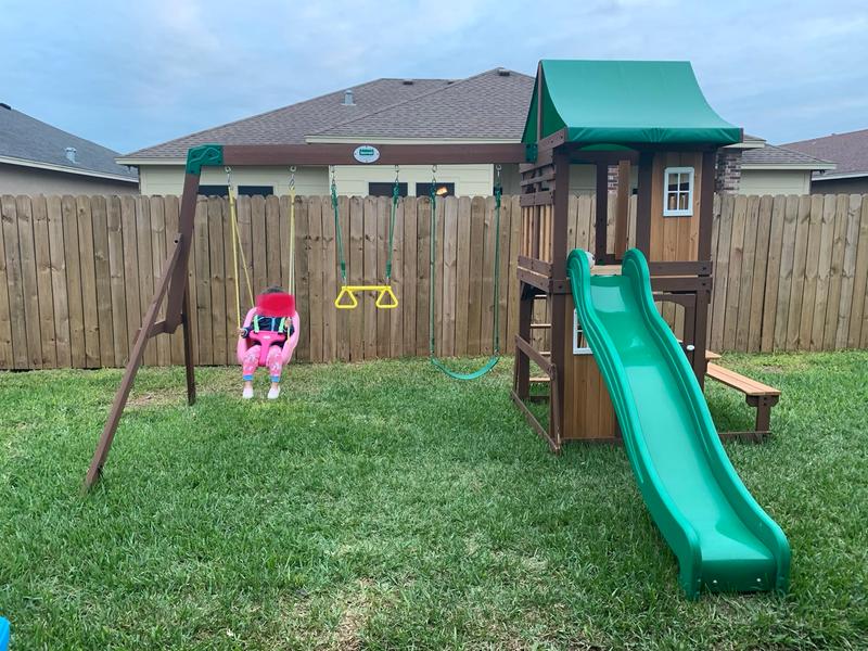Lakewood Swing Set – Backyard Discovery