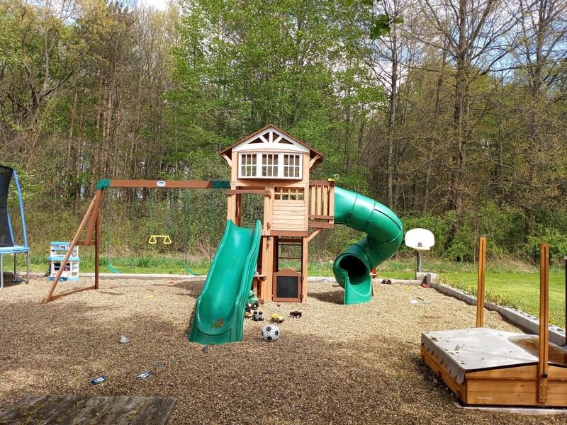 Bristol point hot sale cedar swing set