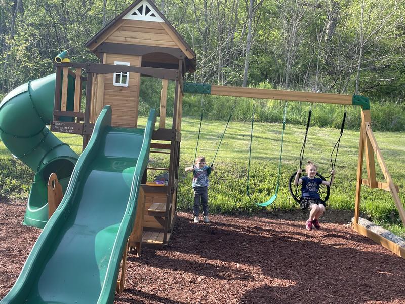 Backyard discovery timber 2024 cove swing set