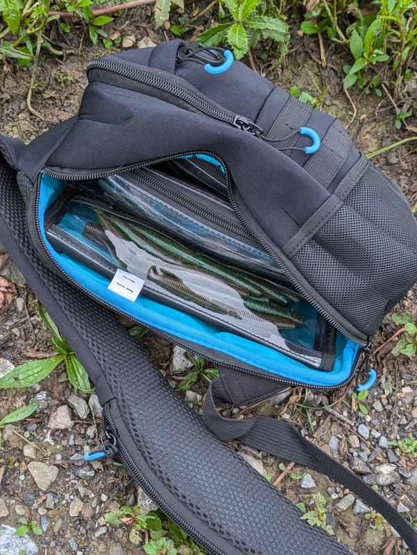 black travel crossbody bag RFID Crossbody Bag with Lockable Zipper