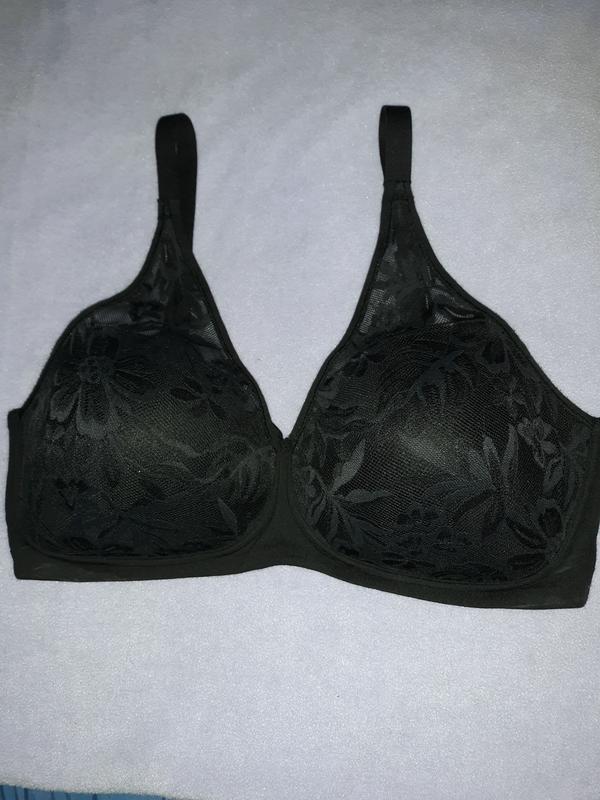 Front look of Bali black lace bra
