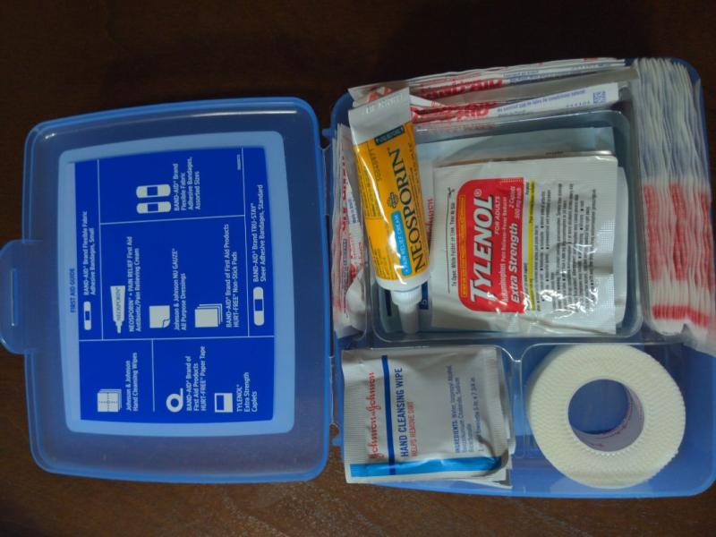 Emergency Wound Closures Band-Aid Adhesive Bandages,Stickers for Cuts and  Wounds Without Stitches A Must Have for First Aid Kit,Camping Kit.