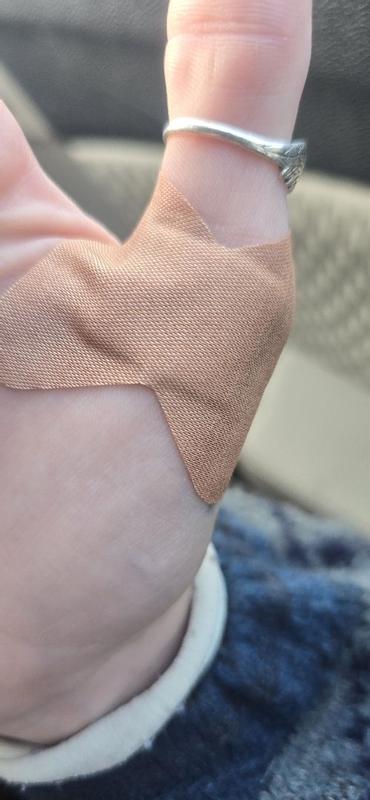 Flexible Fabric Knuckle and Finger Bandages, Assorted,20 Ct