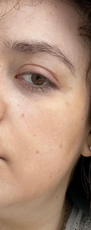 Oxidizes, streaky and gives no coverage