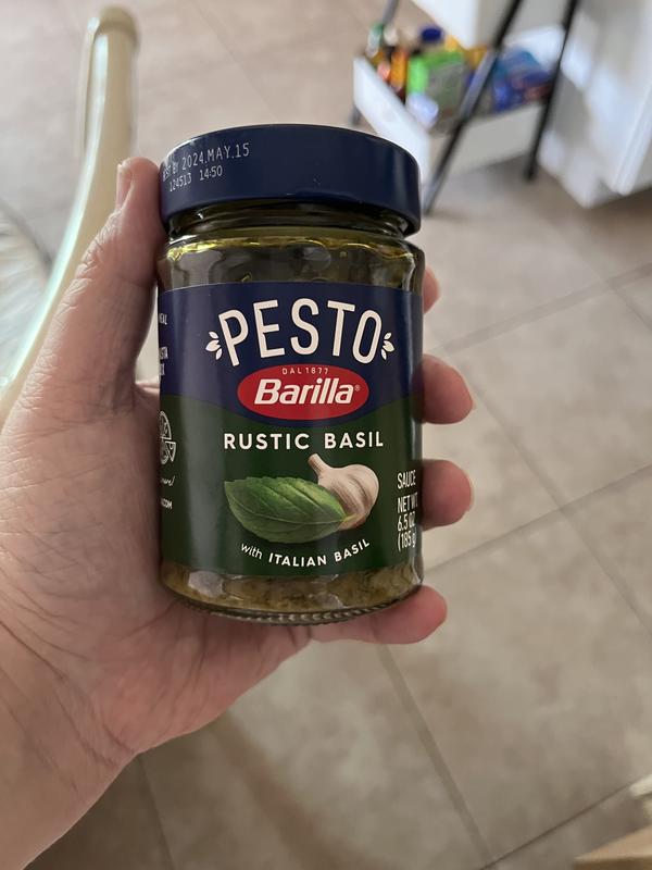  BARILLA Rustic Basil Pesto Sauce, 6.5 oz. Jar