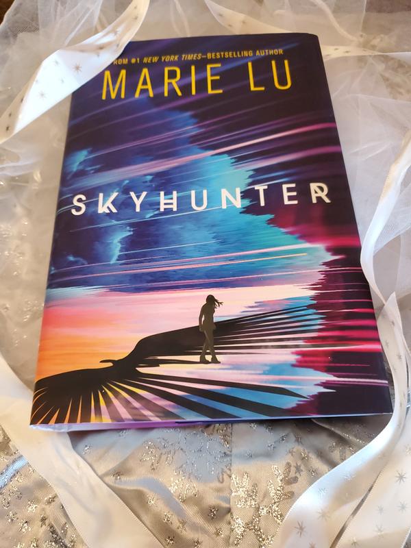 Skyhunter (Skyhunter Duology, 1): 9781250802699: Lu, Marie: Books 