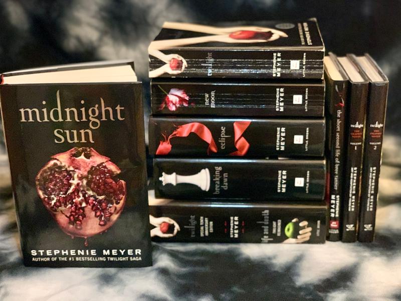 Midnight Sun by Stephenie Meyer, Paperback