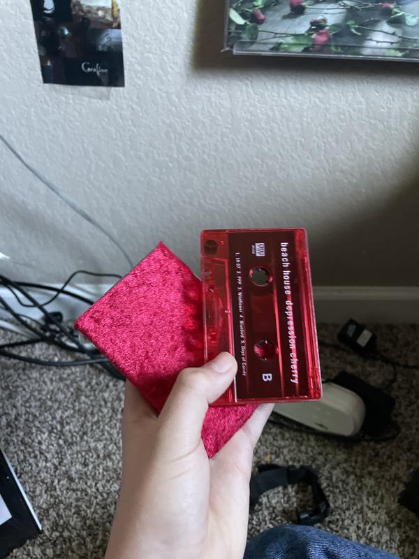 BeachHouse_DepressionCherry_Wh