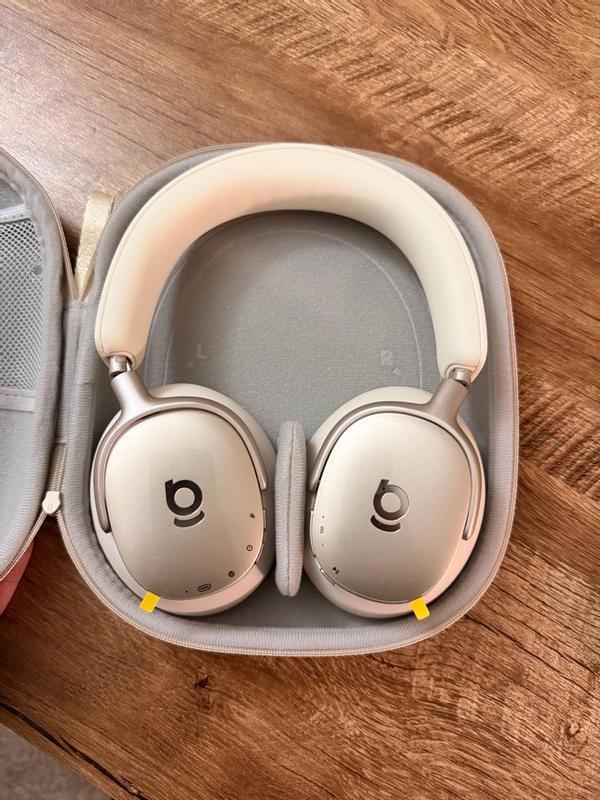 Customer carousel item 7.