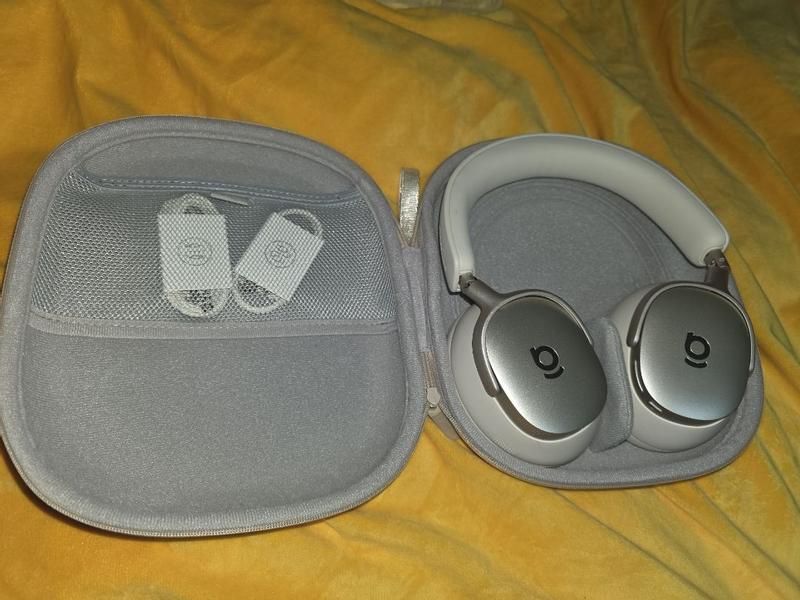 Customer carousel item 12.