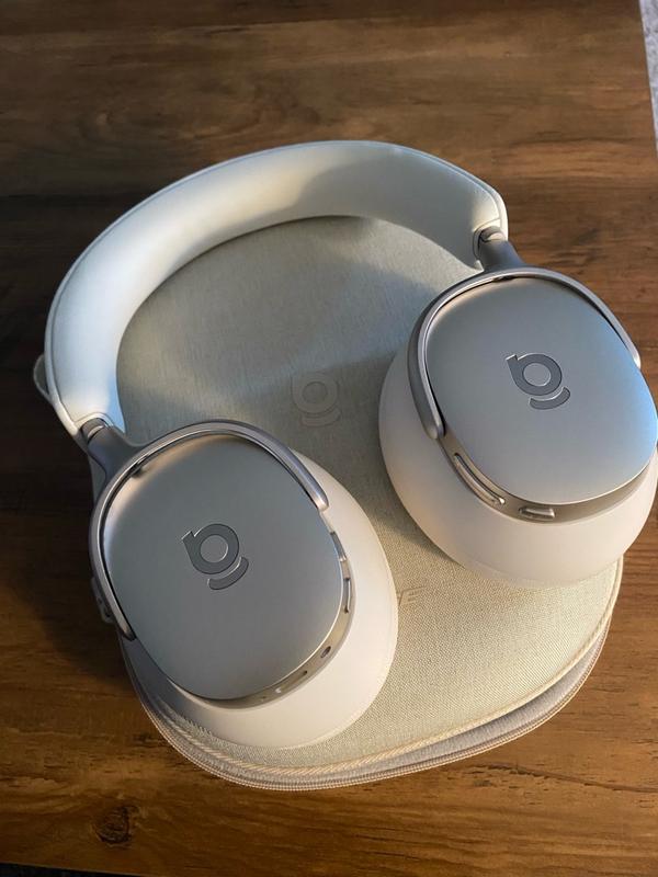 Customer carousel item 1.