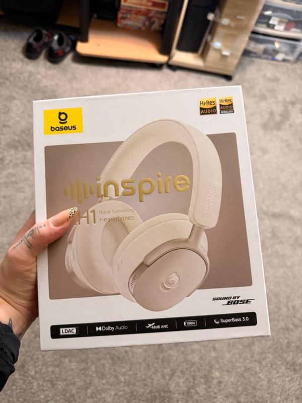 Customer carousel item 8.